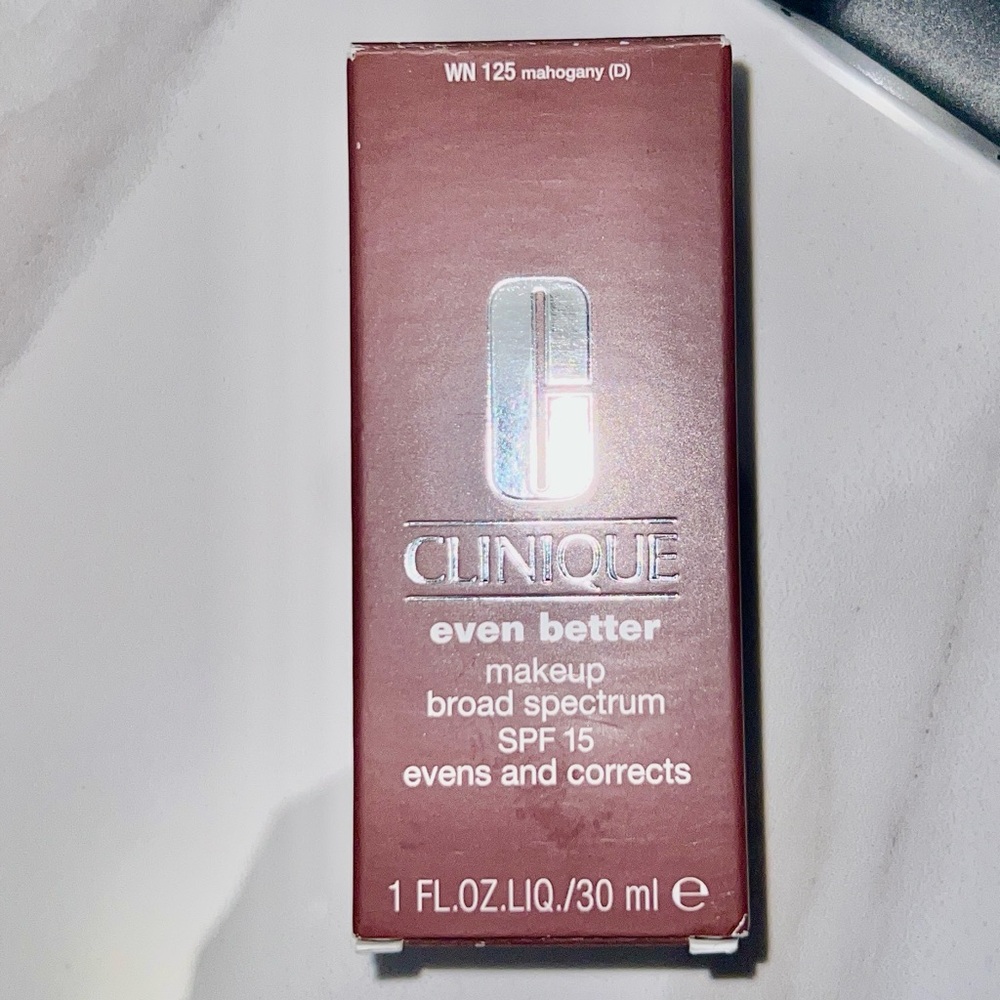 Clinique even better makeup SPF 15 even and corrects WN 125 mahogany